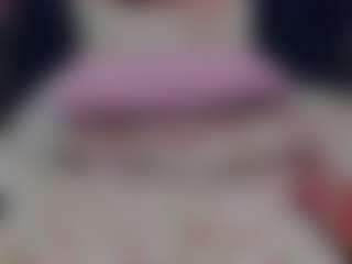 innocenthazel's Live Sex Cam Show
