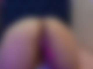 innocenthazel's Live Sex Cam Show