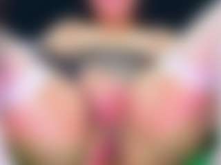 innocenthazel's Live Sex Cam Show