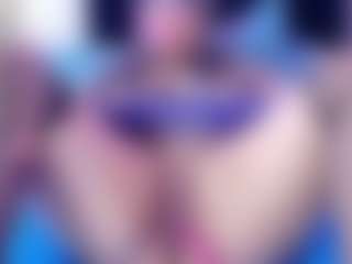 Live cam show with innocenthazel - Mature on Camsoda