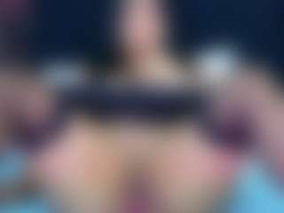 innocenthazel's Live Sex Cam Show