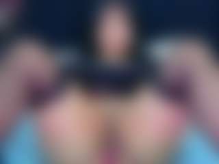 innocenthazel's Live Sex Cam Show