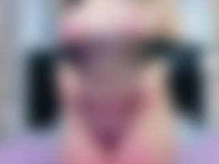 Live cam show with innocenthazel - Curvy Middle Aged on milfzrlive.com