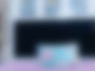 innocenthazel's Live Sex Cam Show