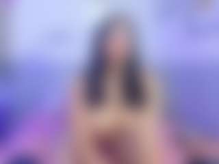 Live cam show with innocenthazel - Mature on Camsoda