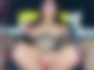 innocenthazel's Live Sex Cam Show