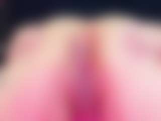 innocenthazel's Live Sex Cam Show