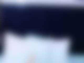 innocenthazel's Live Sex Cam Show