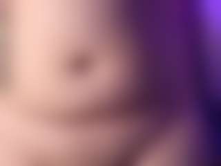 innocenthazel's Live Sex Cam Show