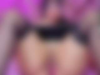Show de cam en vivo con innocenthazel - Latina en Camsoda | colombia