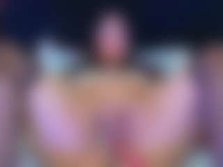 innocenthazel's Live Sex Cam Show