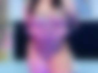 Live cam show with innocenthazel - Granny Lovense on Gym Cam Girls