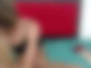 Live cam show with Akemy - Lean on CamClone