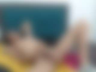 Live cam show with Akemy - Tease on WildCum