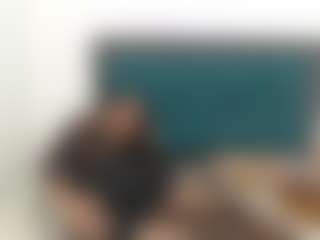 Live cam show with Akemy - Brown Eyes on CamClone