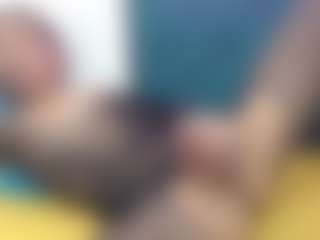 Live cam show with Akemy - Brown Eyes on Big Tits