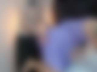 Show en direct avec Nina-Passionf - Smoking sur Camsoda