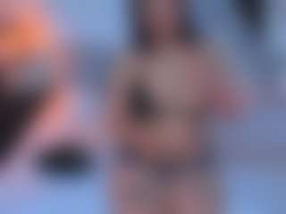 Live cam show with Nina-Passionf - Strip on LiveSexCams6