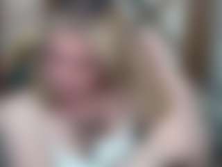 PAULASMALLTITS's Live Sex Cam Show