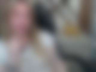 Live cam show with PAULASMALLTITS - Brown Hair on Fling VIP Chat