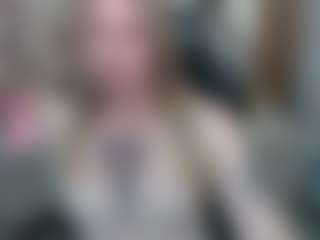 PAULASMALLTITS's Live Sex Cam Show
