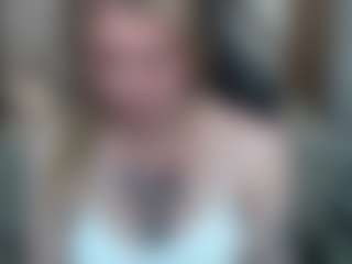 Live cam show with PAULASMALLTITS - Brown Hair on SpunkLive