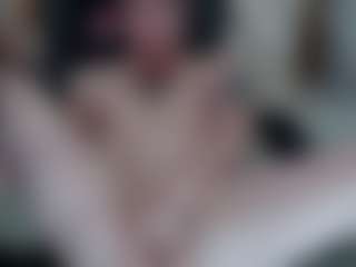 PAULASMALLTITS's Live Sex Cam Show