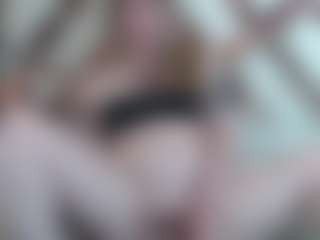 PAULASMALLTITS's Live Sex Cam Show