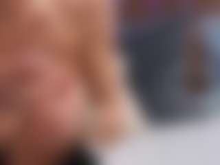 Live cam show with SashaSkyX - Moaning on MyBangCams