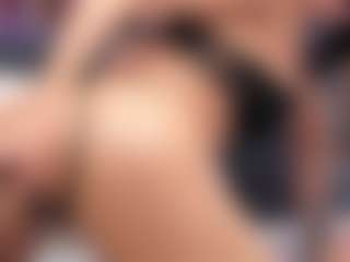 Live cam show with SashaSkyX - Green Eyes on Big Tits
