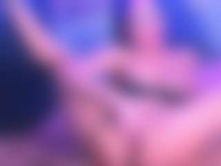 Live cam show with SashaSkyX - Mature on Latina Girls