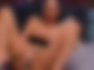 Live cam show with SashaSkyX - Moaning on madthumbs