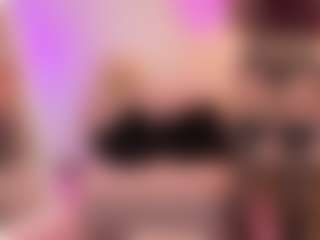 Live cam show with Violet-Ch - Facial Piercings on Stripli.com