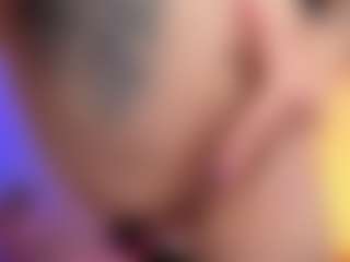 Live cam show with Violet-Ch - Petite Teen (18+) on Livezox