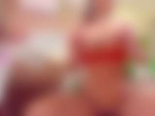 Live cam show with Bella-Posh - Dildo Or Vibrator on Fapmatic.com