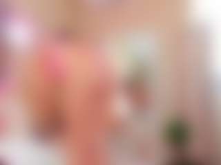 Live cam show with Bella-Posh - Moan on Spunkpage