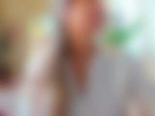 Live cam show with Bella-Posh - Joi on AdultVida.com
