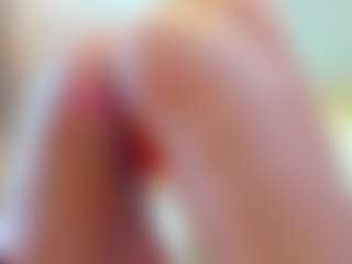 Live cam show with Bella-Posh - Erotic Dance on xDating