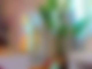 Live cam show with Bella-Posh - Shaved Pussy Brown Hair on galaxygirlnitro.com