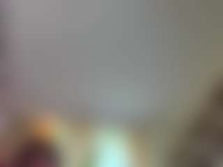 Live cam show with Bella-Posh - Ride on Camsoda