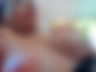 Live cam show with Bella-Posh - Joi on Camming Site