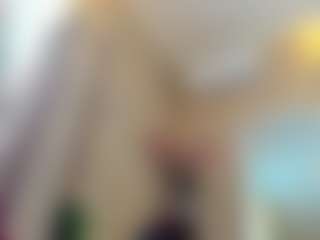Live cam show with Bella-Posh - Doggy on Camsoda