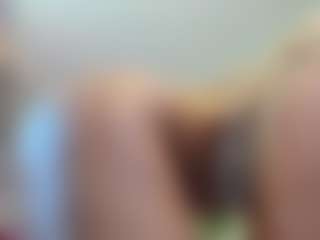 Live cam show with Bella-Posh - Control on Camming Site