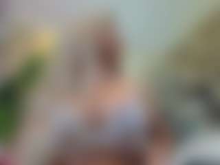 Live cam show with Bella-Posh - Anal Toys on Camming Site