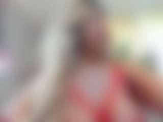 Live cam show with Bella-Posh - Thick on livesuperchat.net