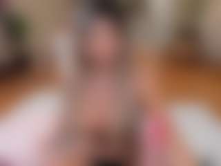 Live cam show with Bella-Posh - Brown Hair on TeamSkeetLive