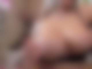 Show en direct avec Bella-Posh - Doggy sur Camsoda
