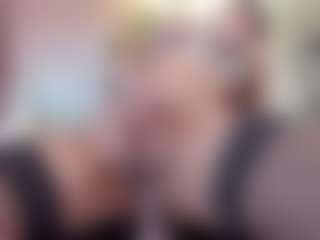 Live cam show with Bella-Posh - Joi on live18s.com