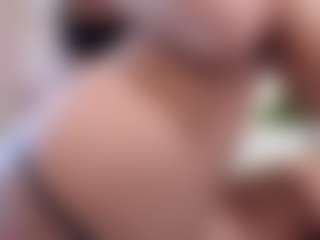 Bella-Posh's Live Sex Cam Show