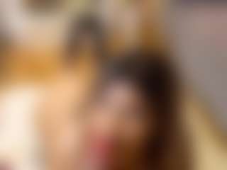 Live cam show with Bella-Posh - Smoking on CamClone